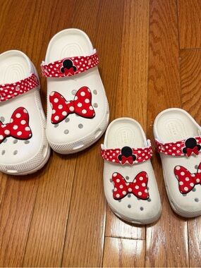 Crocs Minnie Mouse Clogs Matching Set White Red